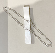 Load image into Gallery viewer, Paperclip Necklace