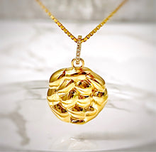 Load image into Gallery viewer, Challah Medallion