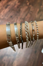 Load image into Gallery viewer, Big Curb Bracelet - Engravable