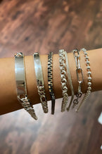Load image into Gallery viewer, Figaro Bracelet - Engravable