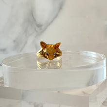 Load image into Gallery viewer, Sapphire Eyes Cat Ring
