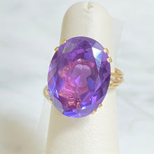 Load image into Gallery viewer, Lab-Created Color Changing Sapphire 18k
